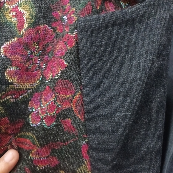 Branded partywear high quality blazer..... - Picture 4 of 10